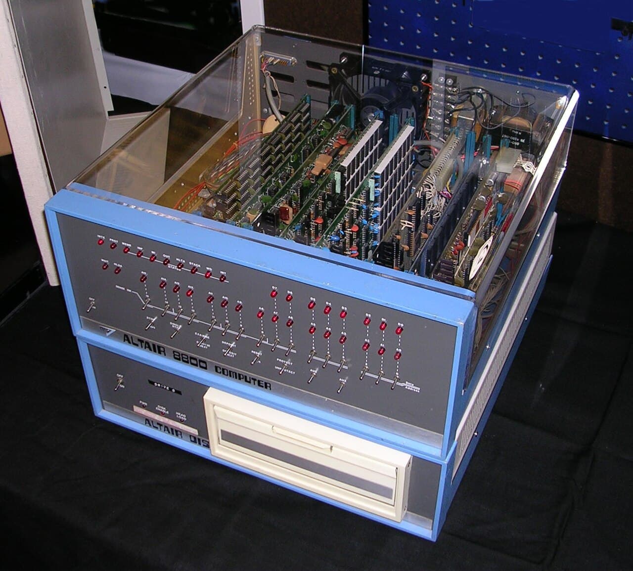 An Altair 8800 microcomputer with front-panel toggle switches and LEDs